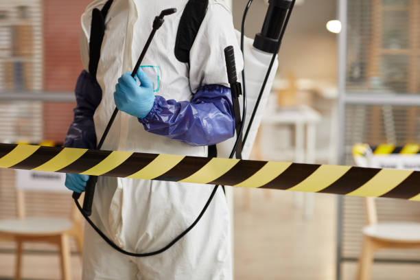 Professional Biohazard technician working in Oak Park, MN